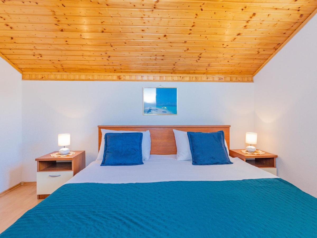 Apartment Maja - SRD420 Maslenica Bagian luar foto